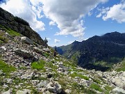 55 Seguiamo in salita gli ometti del sentiero per il Lago Zelto